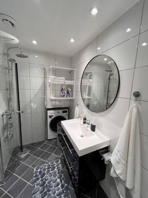 Spacious And Beautiful Apartment In Bergen With Free Parking Buitenkant foto