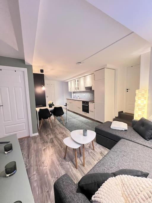 Spacious And Beautiful Apartment In Bergen With Free Parking Buitenkant foto